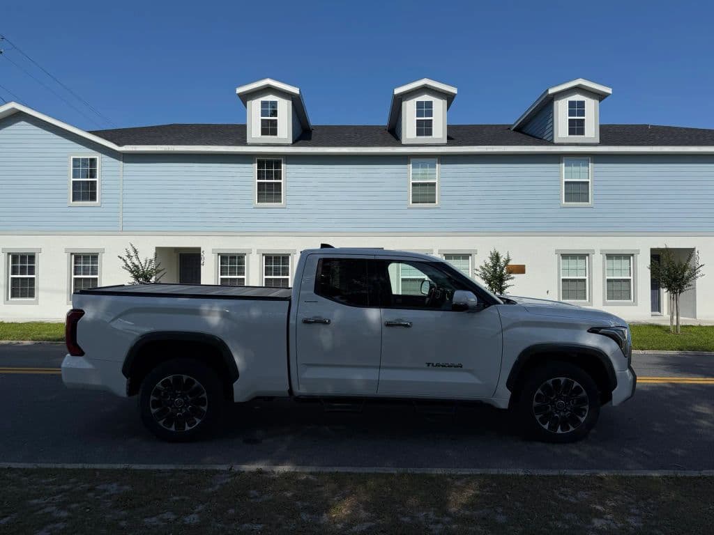 2022 Toyota Tundra Double Cab photo 4