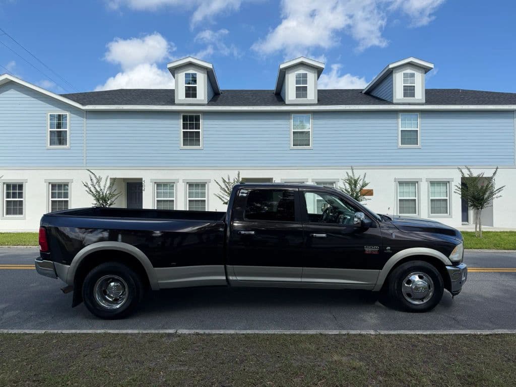2010 Dodge Ram 3500 Crew Cab photo 4