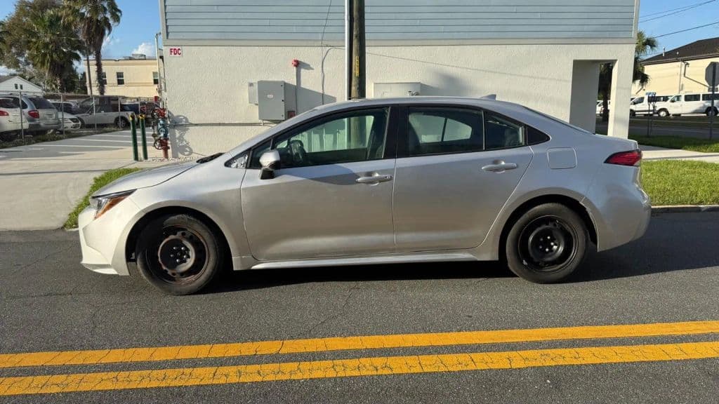 2024 Toyota Corolla photo 4