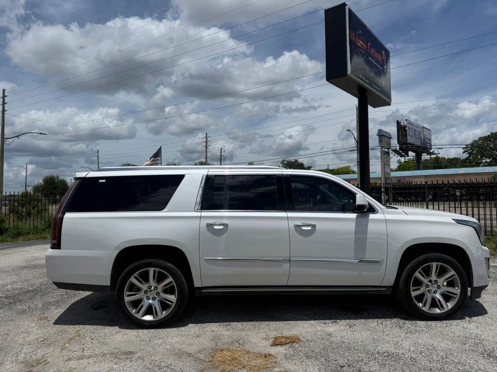 2016 Cadillac Escalade Esv photo 4