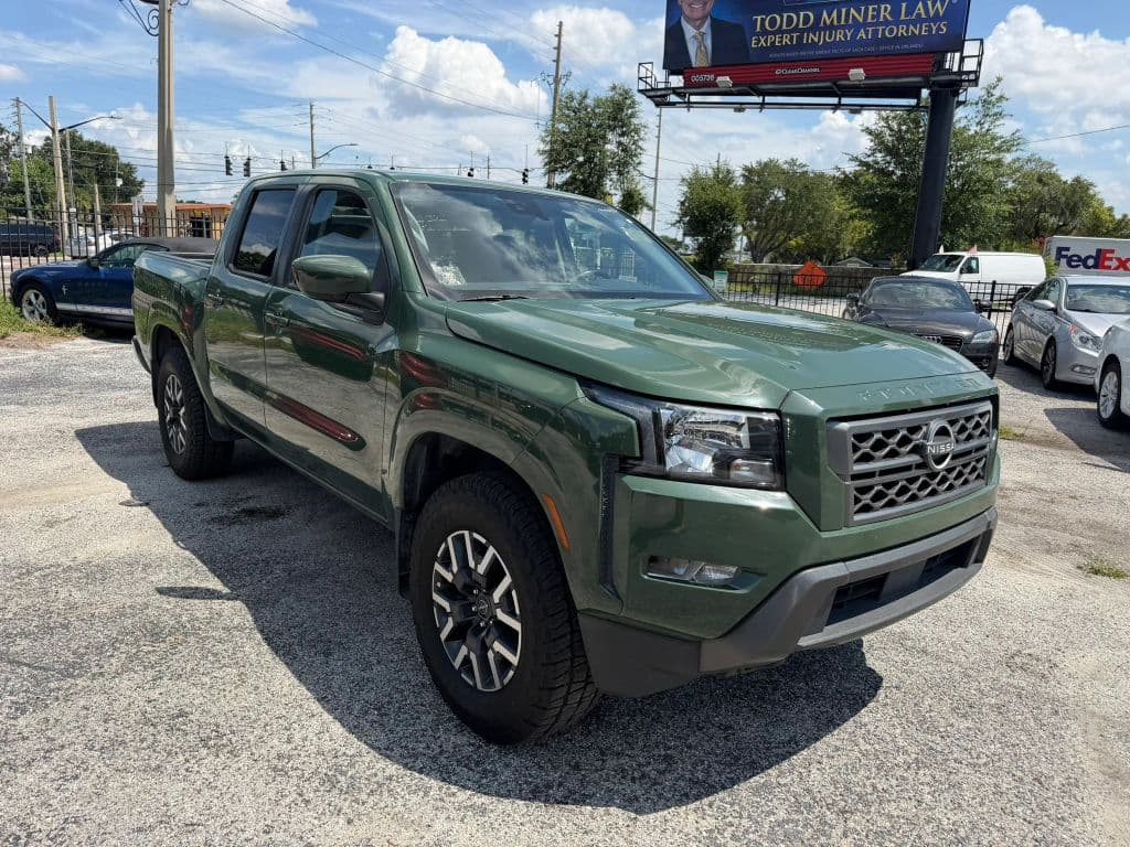 2022 Nissan Frontier Crew Cab photo 4