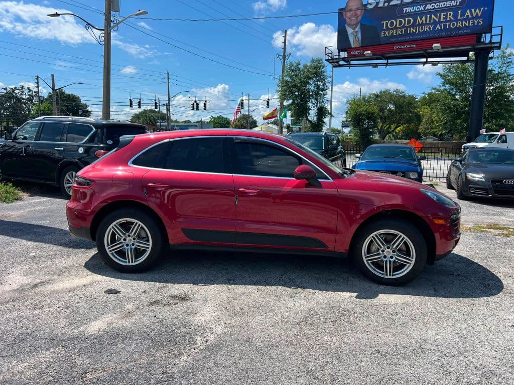 2016 Porsche Macan photo 4