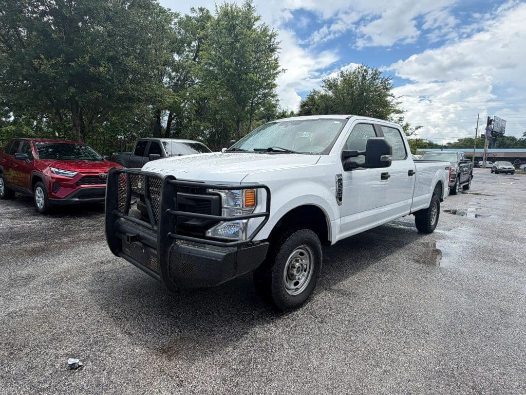2022 Ford F250 Super Duty Crew Cab photo 2