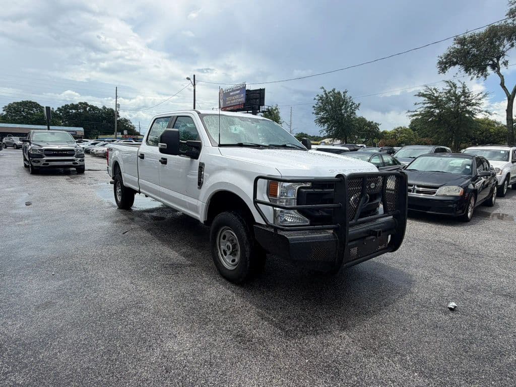2022 Ford F250 Super Duty Crew Cab photo 4