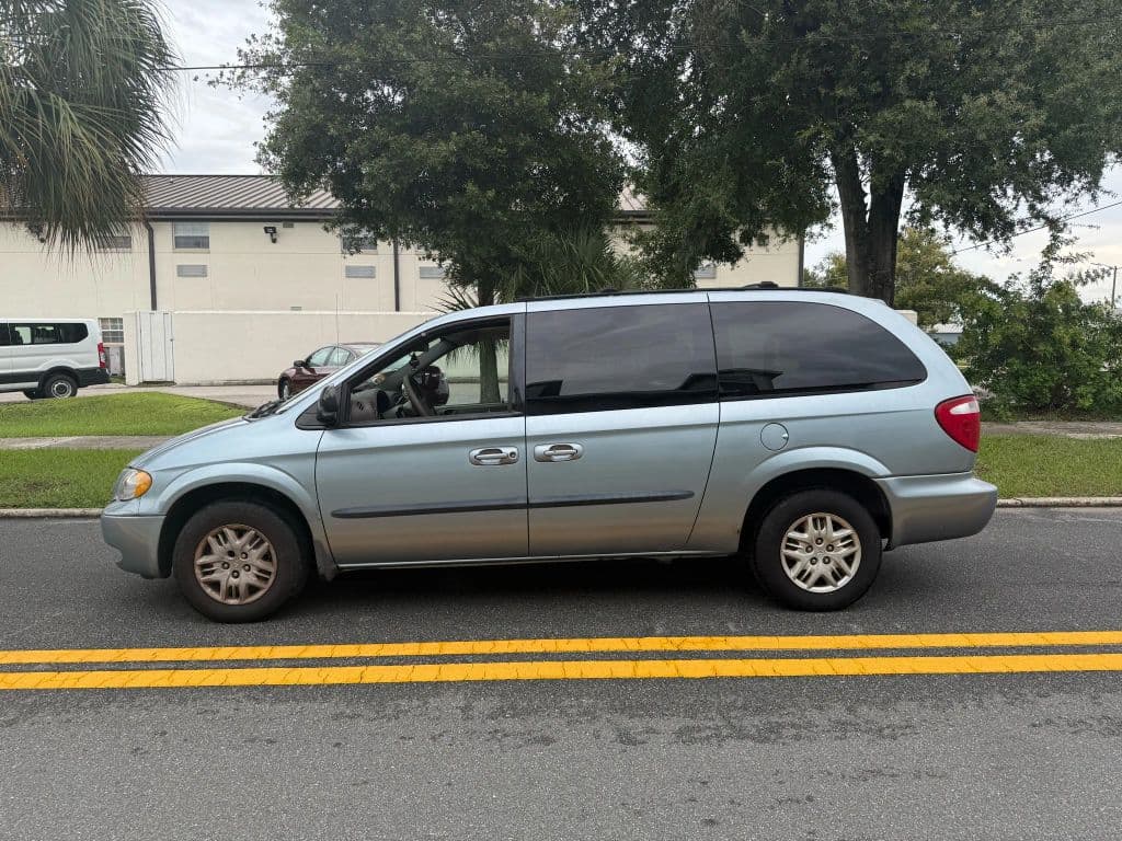 2003 Dodge Grand Caravan Passenger photo 5