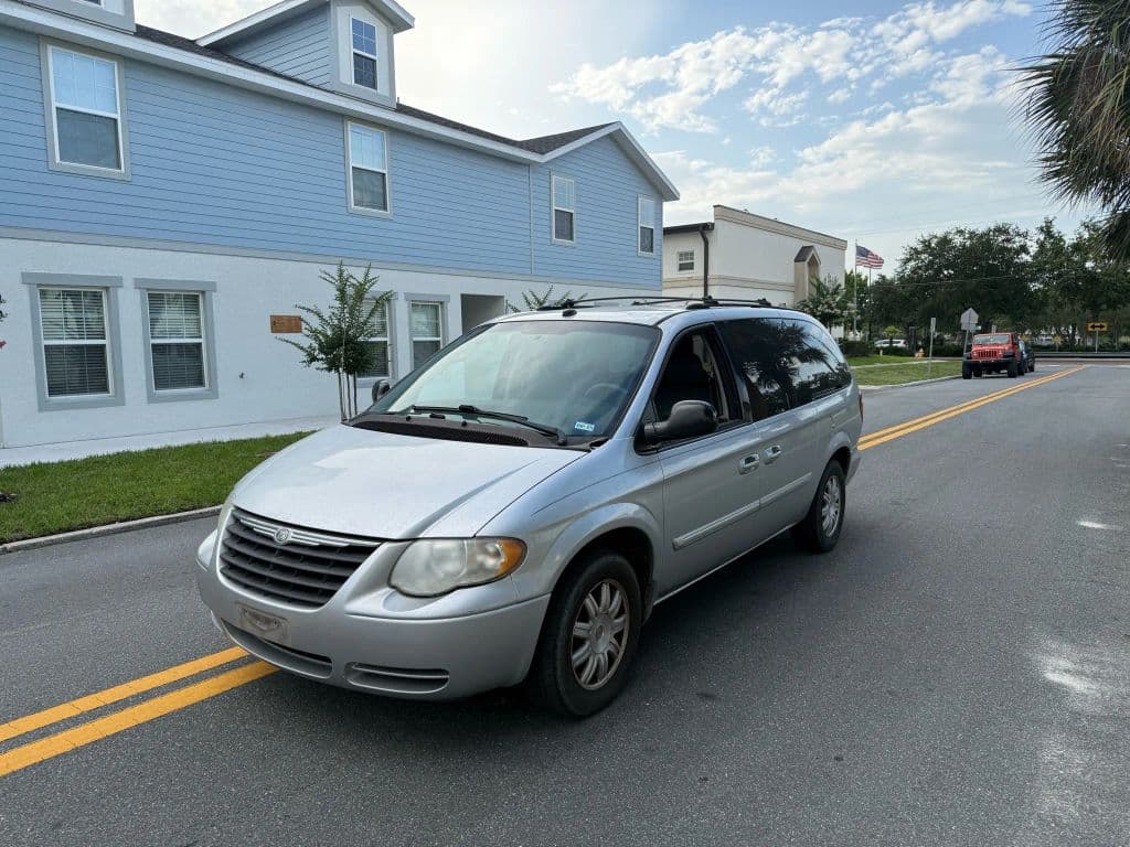 2005 Chrysler Town & Country